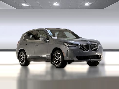 Used 2026 BMW X3 xDrive30 w/ Premium Package image 6