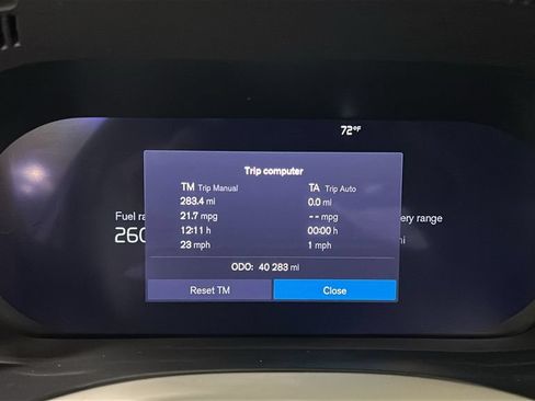 Certified 2024 Volvo XC60 T8 Plus w/ Protection Package Premier AWD/4WD image 15