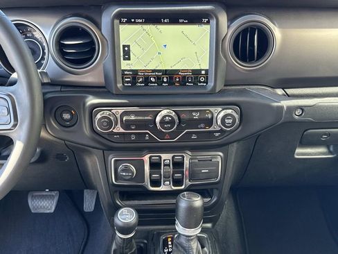 Used 2023 Jeep Gladiator Sport image 41