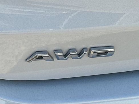 Certified 2023 Cadillac XT6 Sport w/ Technology Package AWD/4WD image 5