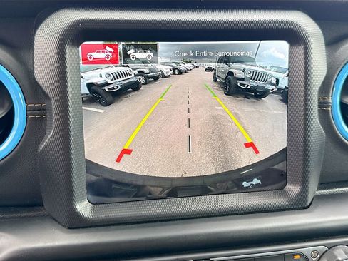 Used 2021 Jeep Wrangler Unlimited Sahara image 14