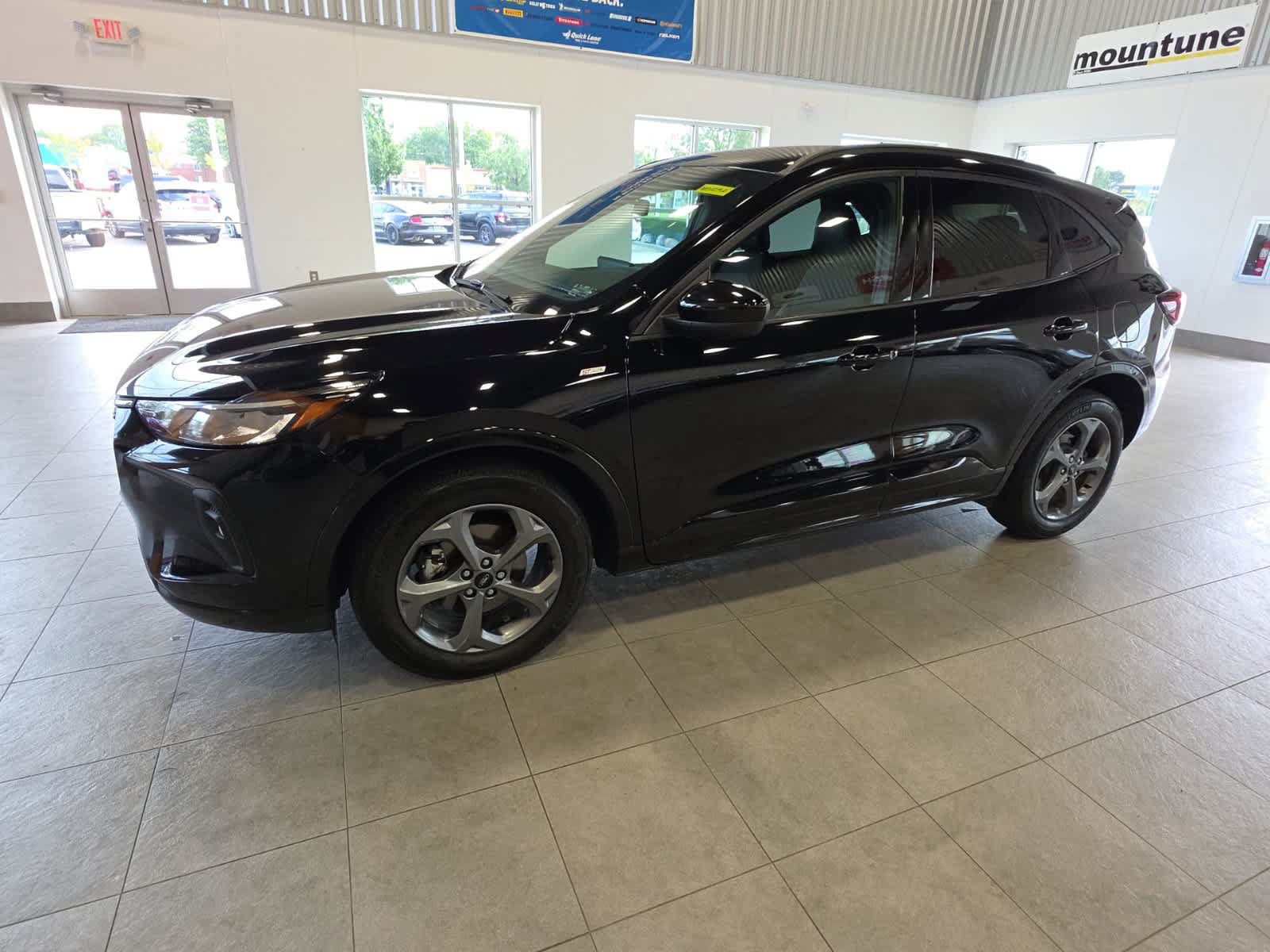 Used 2023 Ford Escape ST-Line Select w/ Tech Pack #1 AWD/4WD image 11