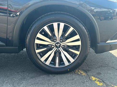 Used 2019 Mitsubishi Outlander SE image 29