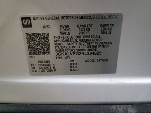 Used 2024 GMC Terrain SLT image 33