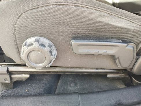 Certified 2022 Jeep Wrangler Sport S image 30