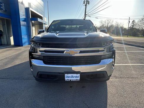 Used 2021 Chevrolet Silverado 1500 LT AWD/4WD image 8