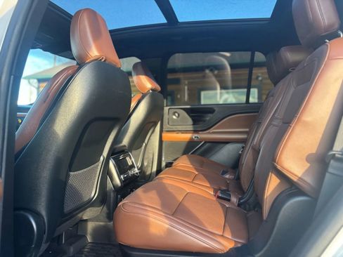 Used 2023 Lincoln Aviator Reserve w/ Equipment Group 201A image 17
