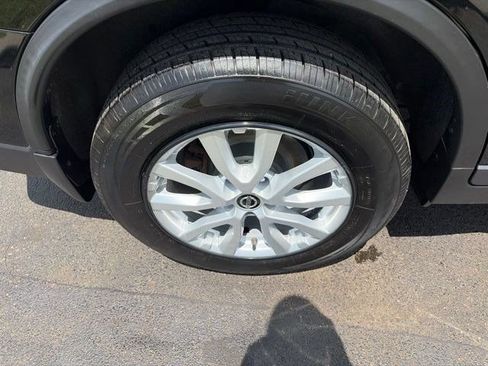 Used 2019 Nissan Rogue SV AWD/4WD image 41