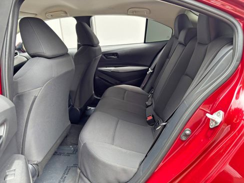 Used 2022 Toyota Corolla LE FWD image 34
