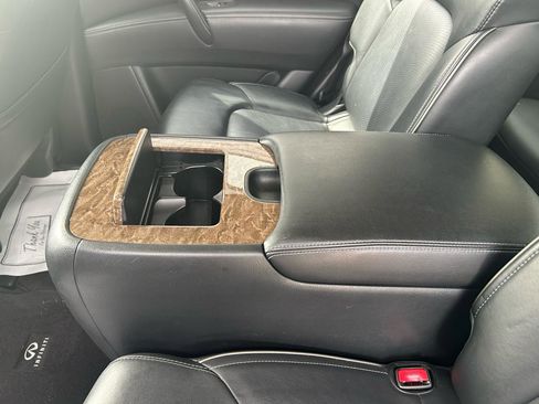 Used 2015 INFINITI QX80 4WD w/ Theater Package image 17