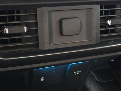 Used 2022 Ford F150 Lariat AWD/4WD image 11
