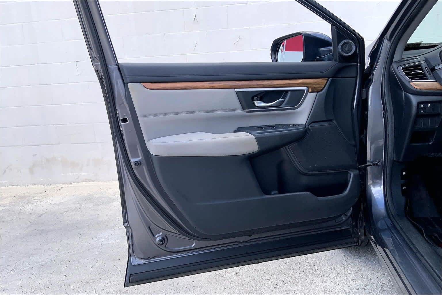 Used 2017 Honda CR-V EX image 27