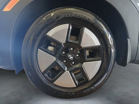 Used 2025 Hyundai Santa Fe SEL FWD image 14