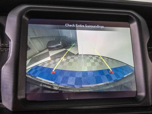 Used 2022 Jeep Wrangler Unlimited Sahara image 24