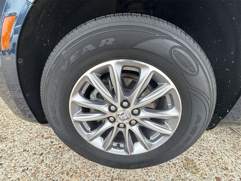 Certified 2023 Buick Enclave Essence image 32