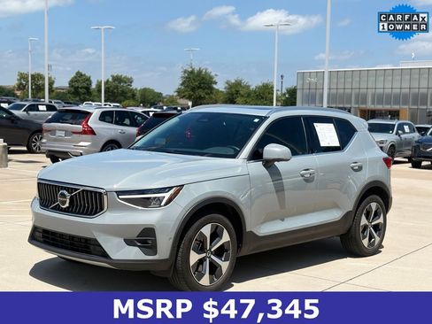 Certified 2025 Volvo XC40 B5 Plus AWD/4WD image 4
