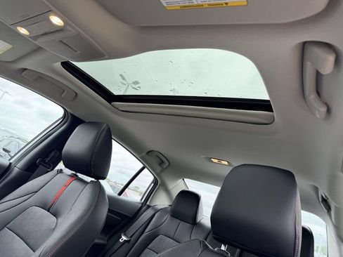New 2026 Nissan Sentra SR w/ SR Premium Package FWD image 17