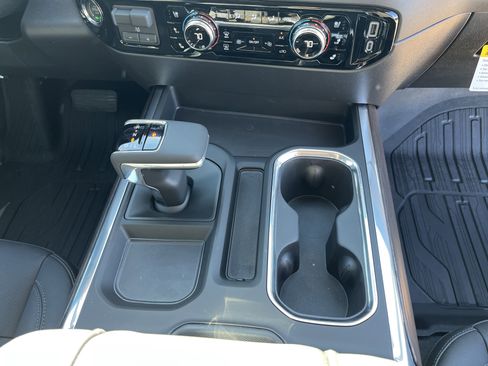 New 2026 GMC Sierra 1500 SLT w/ SLT Premium Package image 19