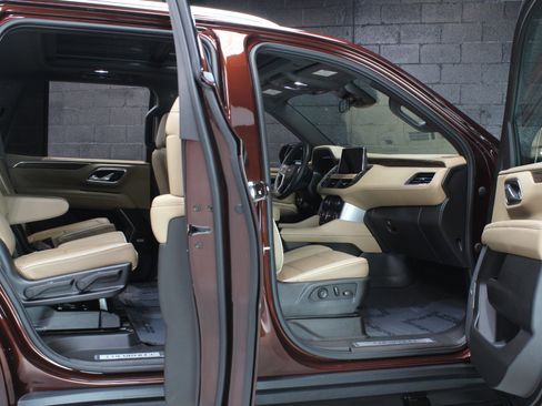 Used 2023 Chevrolet Tahoe Premier image 32