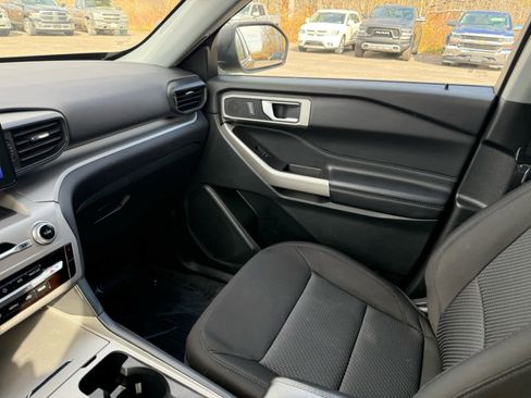 Used 2022 Ford Explorer XLT w/ Class IV Trailer Tow Package image 21