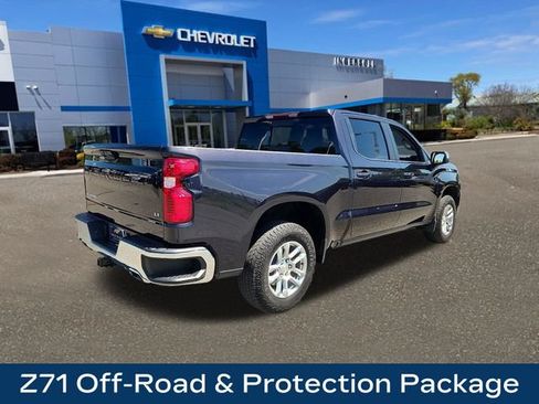 Used 2023 Chevrolet Silverado 1500 LT AWD/4WD image 7