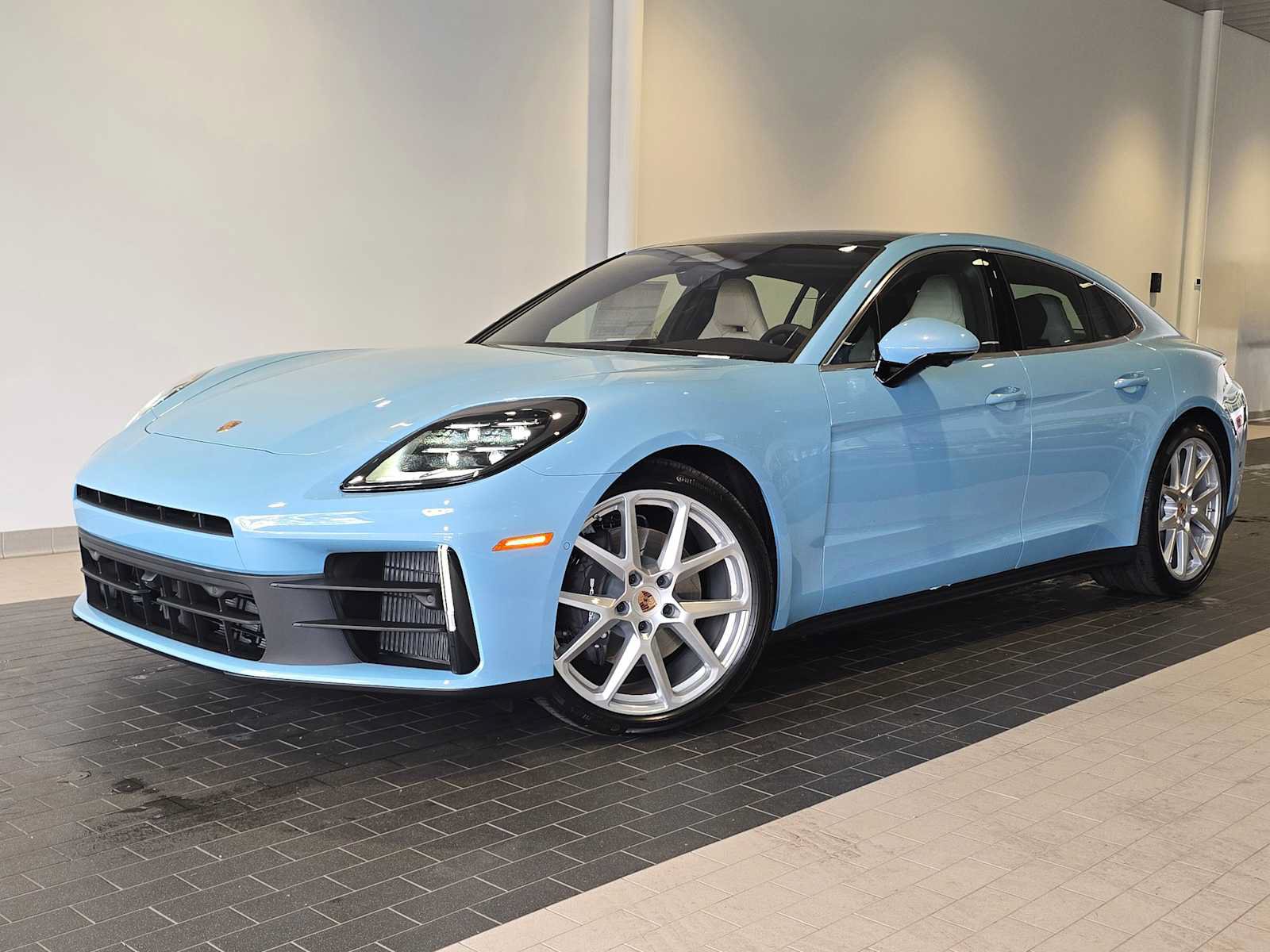 New 2026 Porsche Panamera 4 AWD/4WD image 1