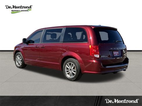 Used 2017 Dodge Grand Caravan SE image 7