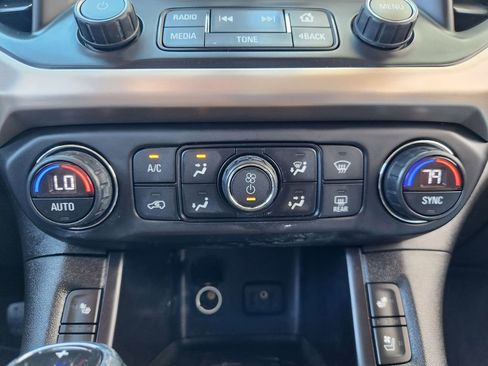 Used 2017 GMC Acadia Denali image 19