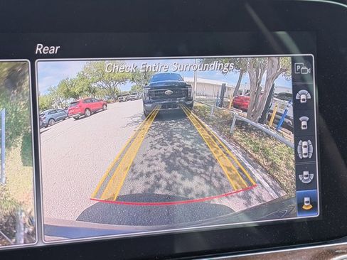 Used 2019 Mercedes-Benz E 300 image 9