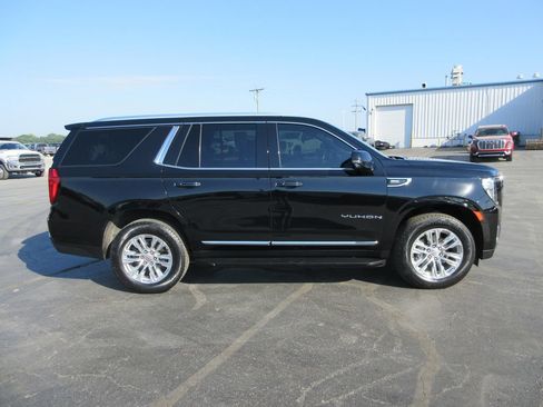 Certified 2021 GMC Yukon SLT w/ SLT Premium Package AWD/4WD image 5