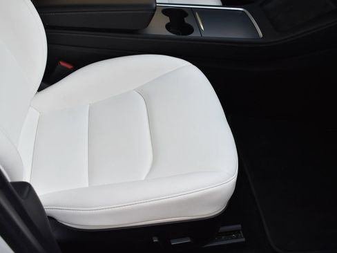 Used 2022 Tesla Model 3 Long Range AWD/4WD image 15