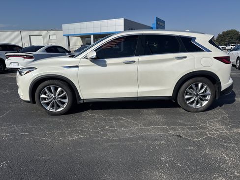 Used 2021 INFINITI QX50 Luxe image 2