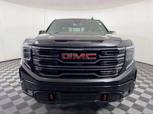 Used 2024 GMC Sierra 1500 AT4 w/ AT4 Premium Package AWD/4WD image 5