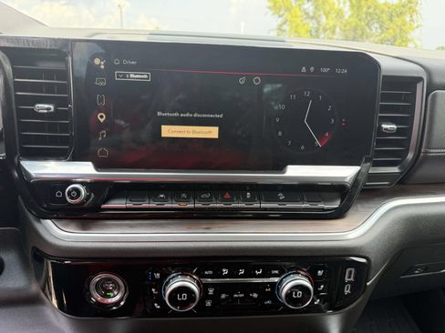 Used 2023 GMC Sierra 1500 SLT w/ SLT Premium Package AWD/4WD image 18