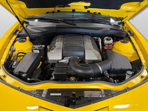 Used 2010 Chevrolet Camaro SS w/ Black Stripe Package RWD image 11
