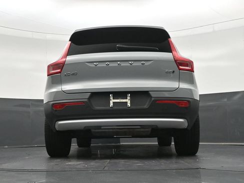 Used 2024 Volvo XC40 B5 Plus AWD/4WD image 27