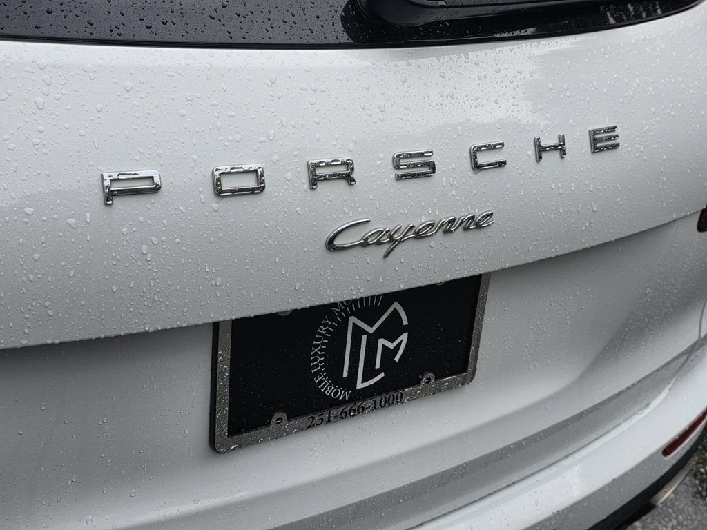 Used 2017 Porsche Cayenne AWD/4WD image 34