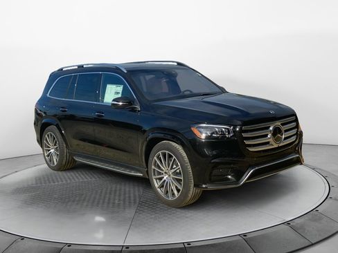 New 2026 Mercedes-Benz GLS 580 4MATIC image 1