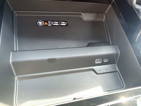 New 2026 Chevrolet Suburban Z71 w/ Z71 Off-Road Package AWD/4WD image 25