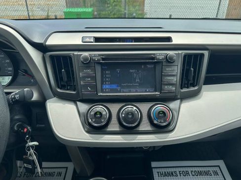 Used 2015 Toyota RAV4 LE AWD/4WD image 16