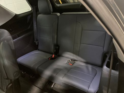 Used 2018 Chevrolet Traverse Premier AWD/4WD image 19