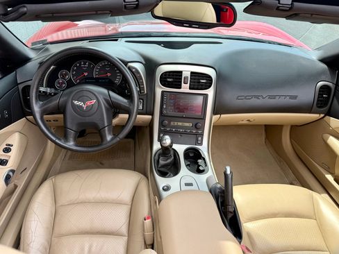Used 2005 Chevrolet Corvette Convertible w/ Preferred Equipment Group RWD image 28