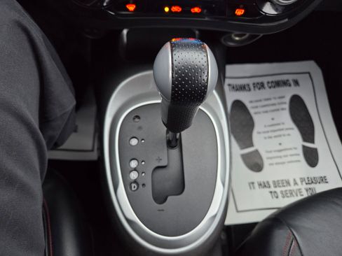 Used 2013 Nissan Juke SL image 17