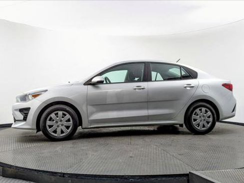 Used 2022 Kia Rio S image 3