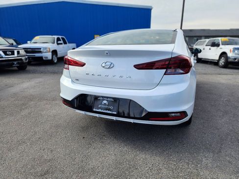 Used 2019 Hyundai Elantra SE w/ Cargo Package image 5