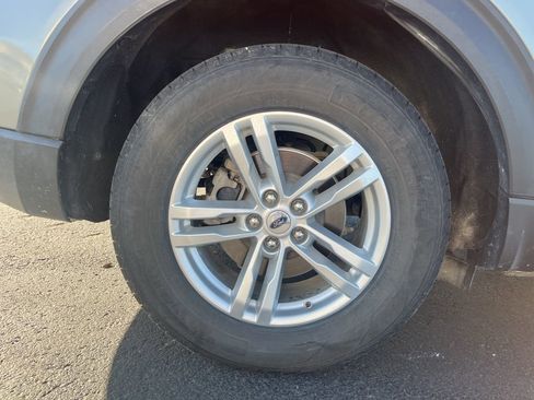 Used 2020 Ford Explorer XLT w/ Equipment Group 202A image 11