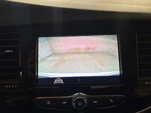 Used 2022 Buick Encore Preferred w/ Safety Package AWD/4WD image 18
