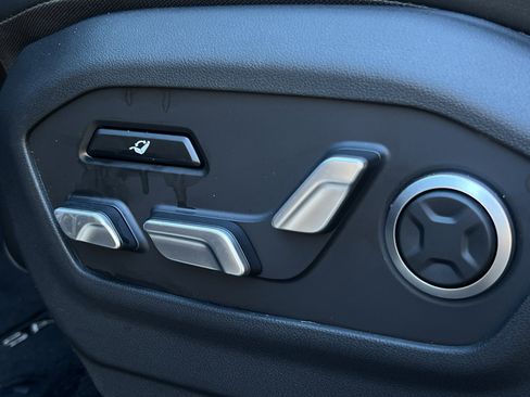 Used 2024 Hyundai Santa Fe Calligraphy image 12