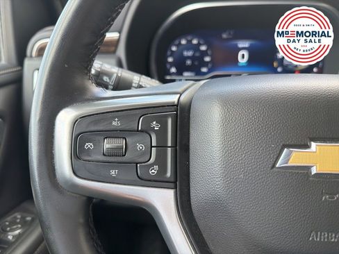 Used 2023 Chevrolet Suburban Premier AWD/4WD image 13