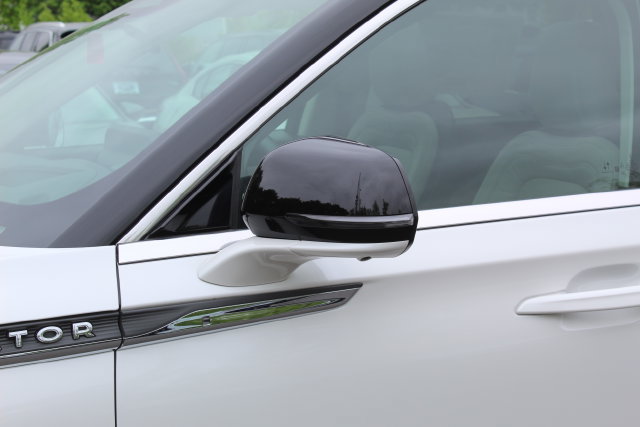 New 2026 Lincoln Aviator Reserve AWD/4WD image 11